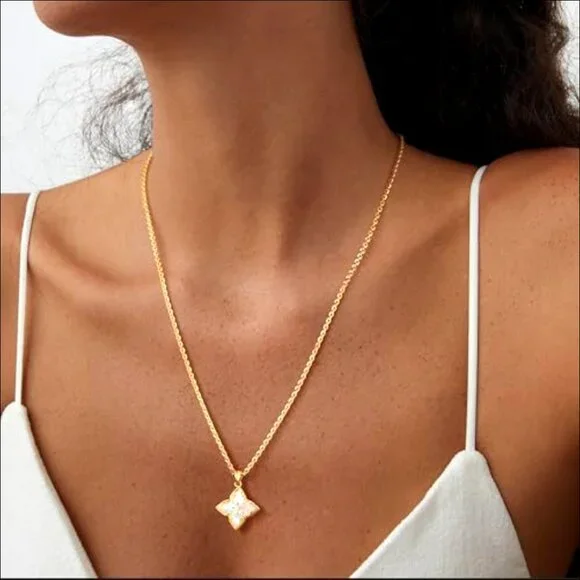 14K Gold Plated Dainty Clover Pendant Necklace Adjustable Chain Charm